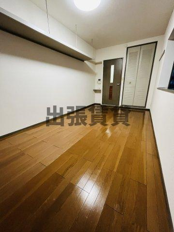 仲介手数料0円！モナティス那古野の居間・リビング