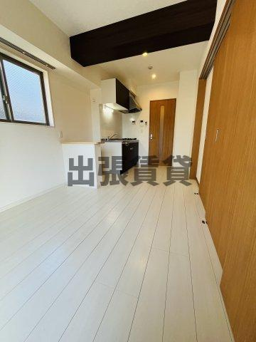 仲介手数料0円！オリス丸の内の居間・リビング