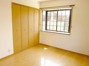 亀幸園ハイツ【キャッシュバック対象物件】の収納|大きなものも収納できそうです