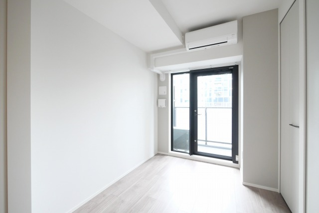 レジュールアッシュ谷町四丁目グランクラスの洋室