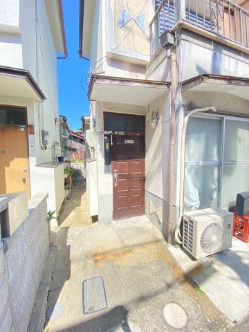別府貸家のエントランス