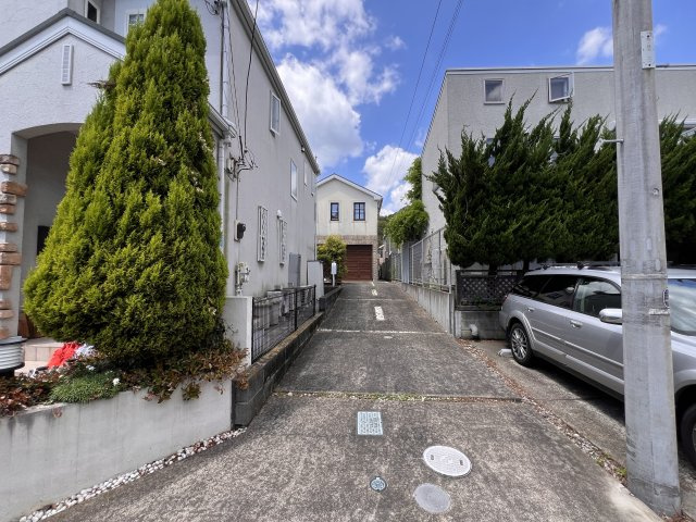 平成17年8月築　3LDKS＋ビルトイン車庫