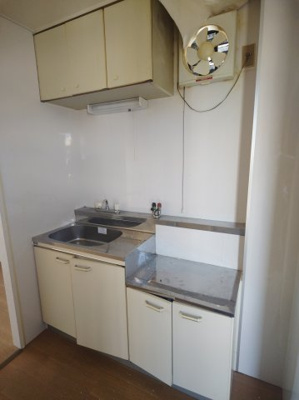 【キッチン】 | 西口マンション | コンパクトなキッチンで掃除もラクラク