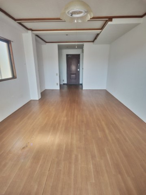 【内装】 | 西口マンション | 明るい室内です