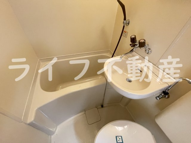 大宝菱屋西ロイヤルハイツの浴室|きれいなお風呂です