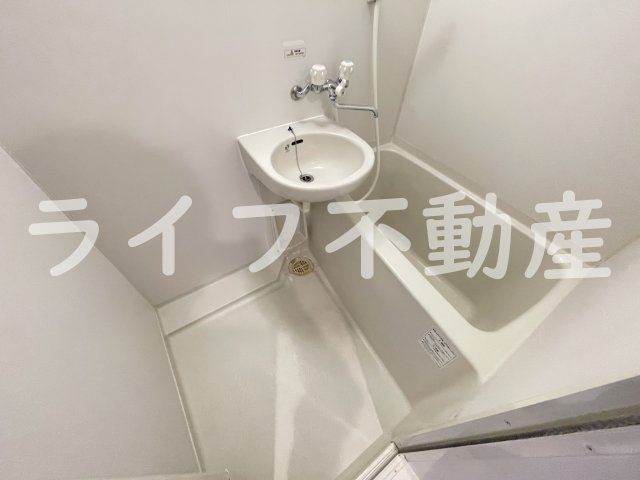 八戸ノ里HIROビルの浴室|日々の暮らしに欠かせないお風呂です