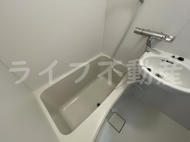 メゾン若江の浴室|お風呂で日々の疲れを落としましょう