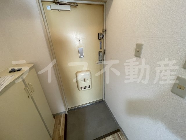 メゾン若江の玄関|落ち着いた玄関です