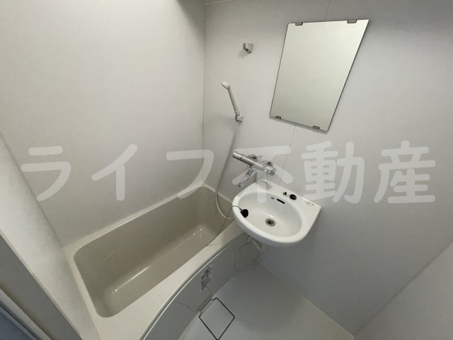 メゾン若江の浴室|お風呂で日々の疲れを落としましょう