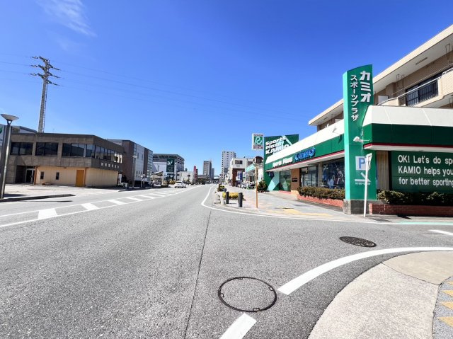 西尾市寄住町貸事務所の駐車場