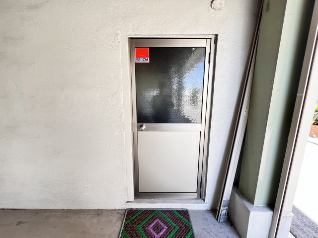 西尾市寄住町貸事務所のバルコニー