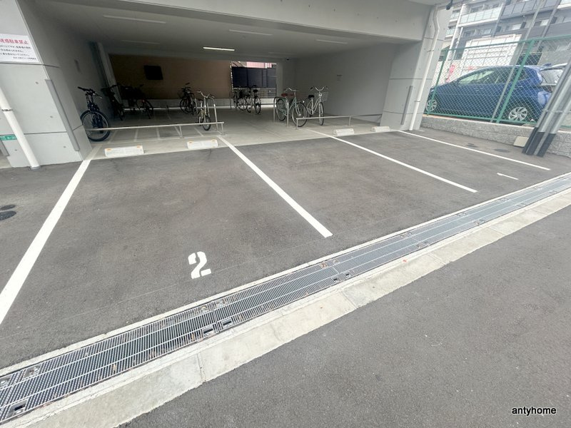 MJC大阪ラフィーネ　仲介手数料無料の駐車場