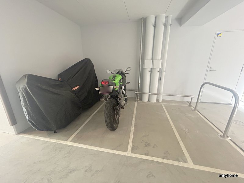 MJC大阪ラフィーネ　仲介手数料無料の駐車場