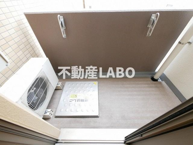 トモ南堀江のバルコニー