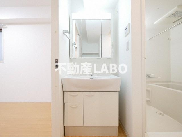 トモ南堀江の洗面所