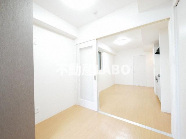 トモ南堀江の内装