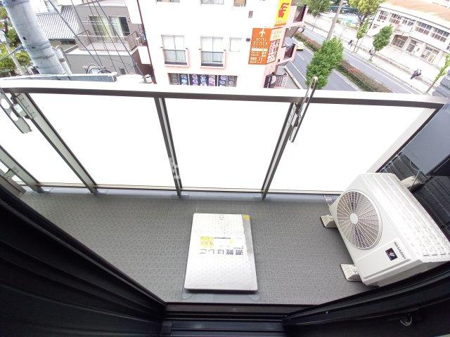 ホワイトメゾン御影中町のバルコニー