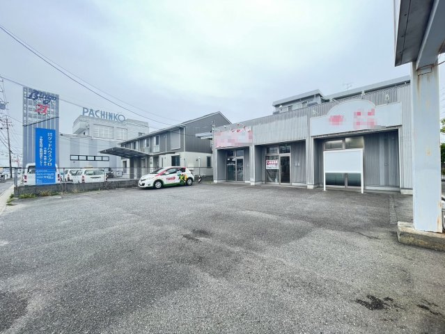 内藤店舗の駐車場
