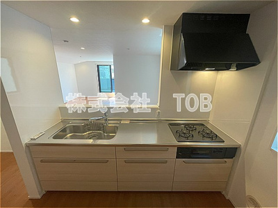 【キッチン】 | Kolet芦花公園＃04～コレットロカコウエン～ | 2F　ガス3口グリル付き