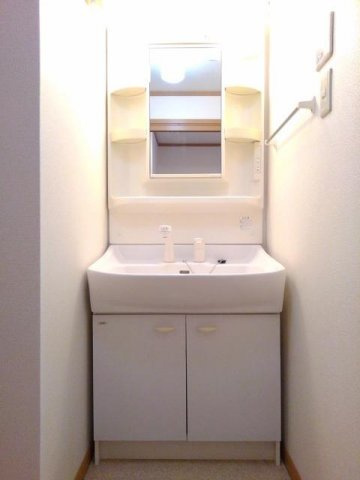 メゾン二見の洗面所|コンパクトで使いやすい洗面所