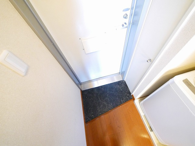 レオパレス大和郡山の玄関|落ち着いた玄関です