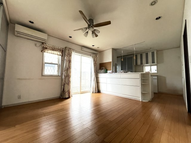 ‐三丁目不動産-　熊谷市中央5丁目の居間・リビング