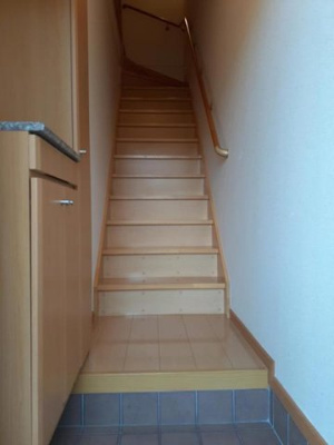 【玄関】 | パレス・シュティルＢ | 収納もある玄関です