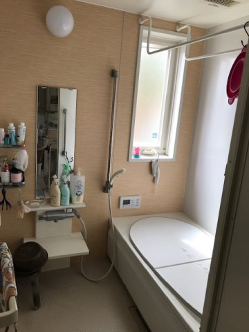 和歌山市栄谷・中古戸建・54566の浴室