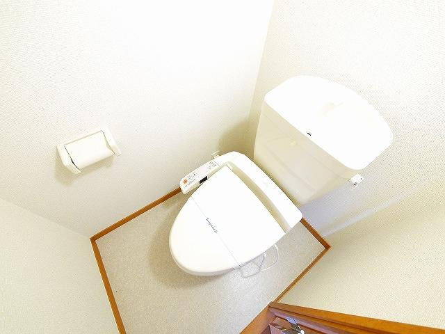 レオパレスＡｄｖａｎｃｅ富雄のトイレ|清潔感のあるトイレです