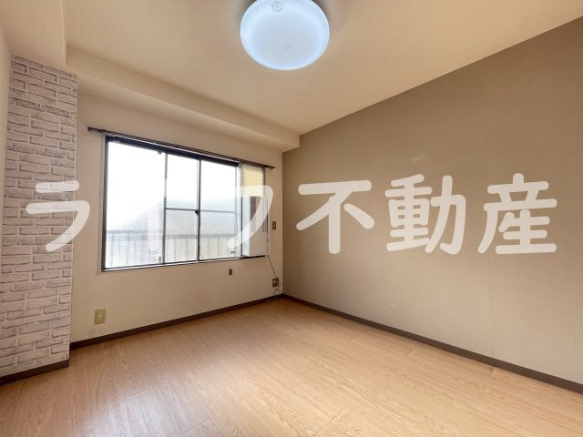 インテリジェントマンション・エソールの居間・リビング|ゆったりとした居間です