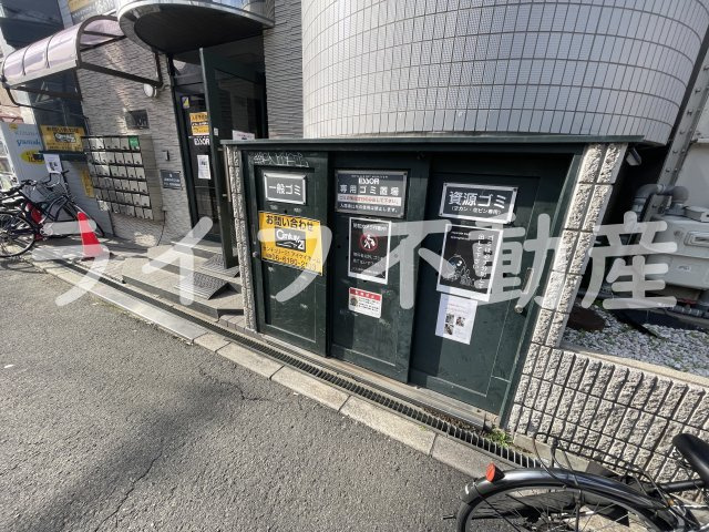 インテリジェントマンション・エソールの駐車場|車をお持ちの方に嬉しい駐車場付きの物件です