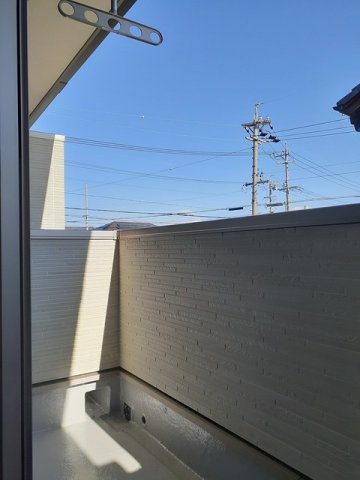 グレイスエイトのバルコニー|外からの目が気にならないバルコニーで洗濯物が干せます