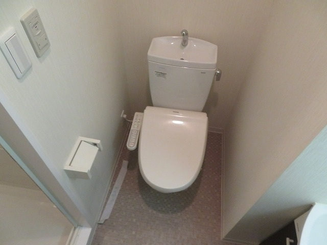 ウインズコート今福西のトイレ