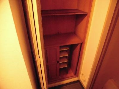 グランハイツ西ノ京の内装|シューズＢＯＸ