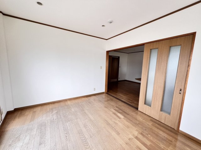 志篭谷町 ハッピーコートの居間・リビング