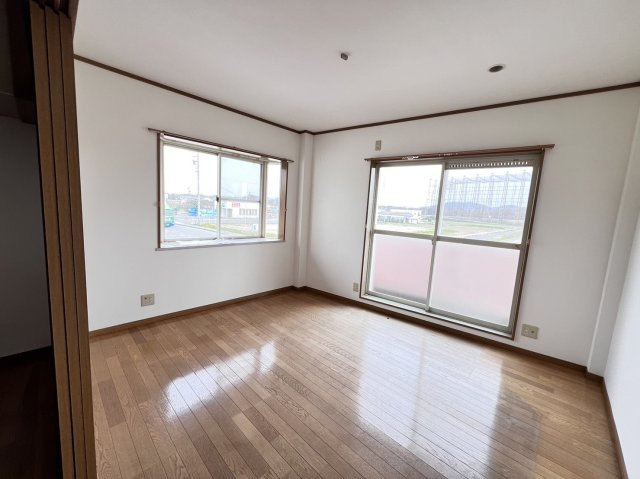 志篭谷町 ハッピーコートの居間・リビング