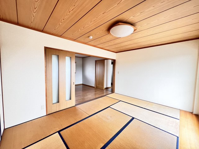 志篭谷町 ハッピーコートの和室