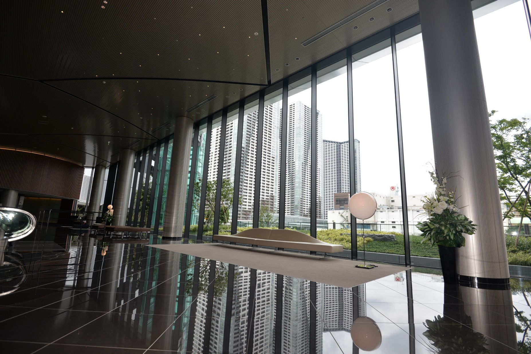 グランドエントランスホール