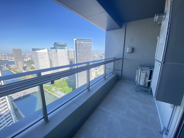 北東向きバルコニー
眼下に朝潮運河を望みます
