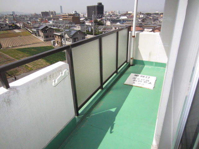 【バルコニー】