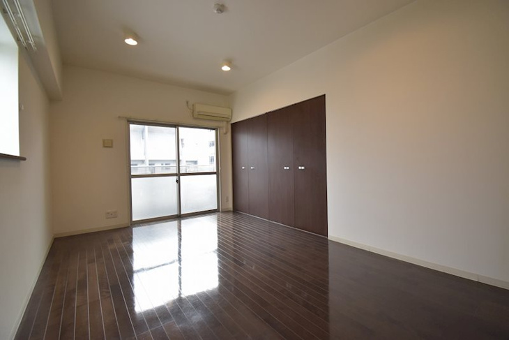 【居間・リビング】S-FORT江坂公園 