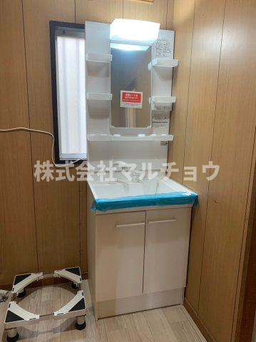 上屋敷一戸建の独立洗面台|使いやすい独立洗面台です