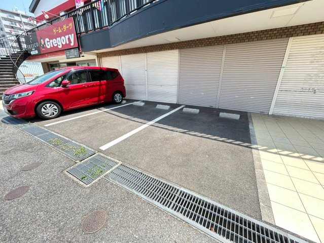 ピボット東浦駅前コートAの駐車場