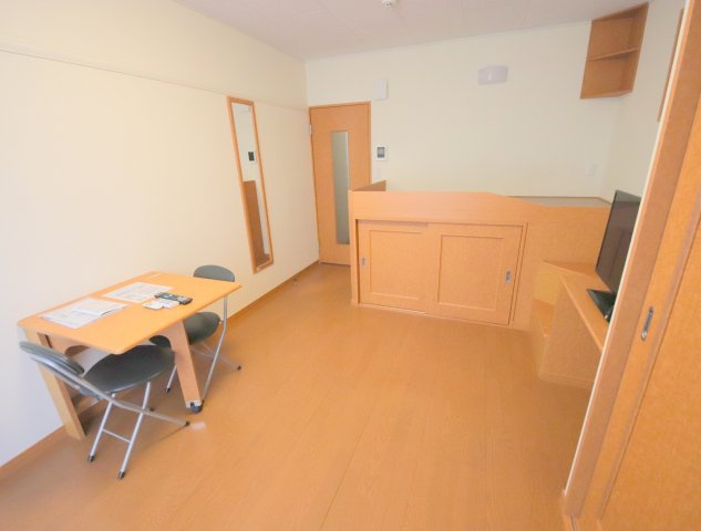 レオパレス俵口ヒルズの内装|ベッド下収納