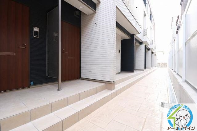 グレースＮＥＯ壱番館Ａのエントランス|毎日通るエントランスはこのようになっています