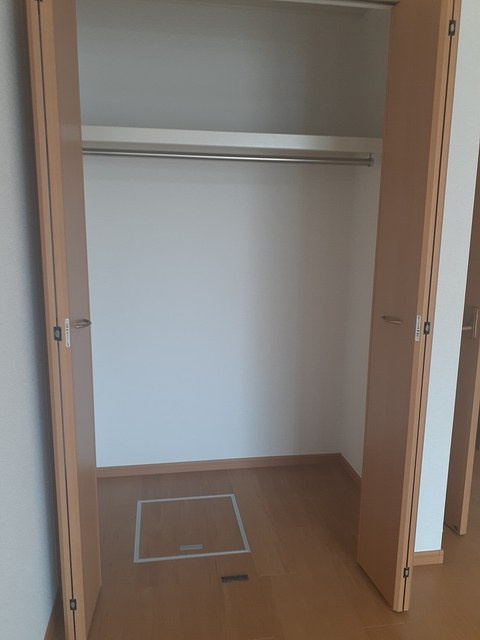 カレントの収納