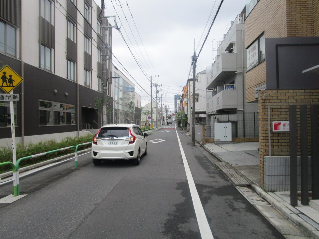 豊島区千早２丁目のビルの周辺