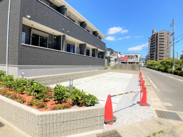 メロウハウス共栄の駐車場