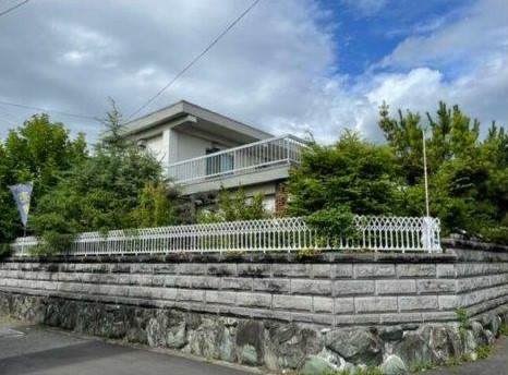 北条３丁目　中古一戸建ての外観|新しい生活にいかがでしょうか？外観はお住まいの顔になります。こだわりたいポイントですね。外壁塗装や屋根塗装のご相談も承っております。
■現地内覧・資金計画相談・住宅ローン相談もお問合せ受付中■