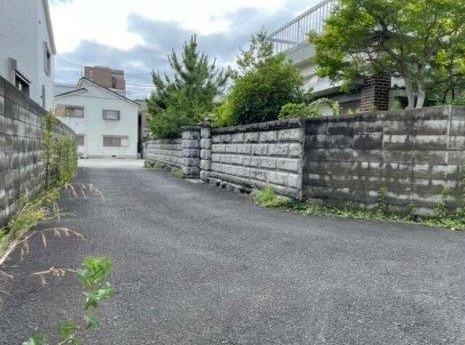 北条３丁目　中古一戸建ての前面道路含む現地写真|前面道路含む現地写真　幅員2.9ｍ
■物件内覧・資金計画相談・住宅ローン相談、リフォーム相談、お問合せ受付中■
※当日・翌日のご内覧、ご相談はお電話でのお問合せがスムーズです！